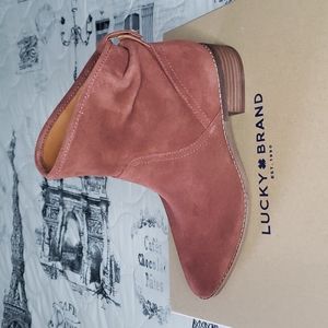 Lucky Brand: Brandy Lollin Suede Bootie (Size: 6M)